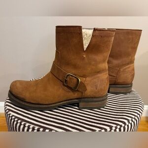 FRYE Leather Boots with Shearling Lining / Size 9